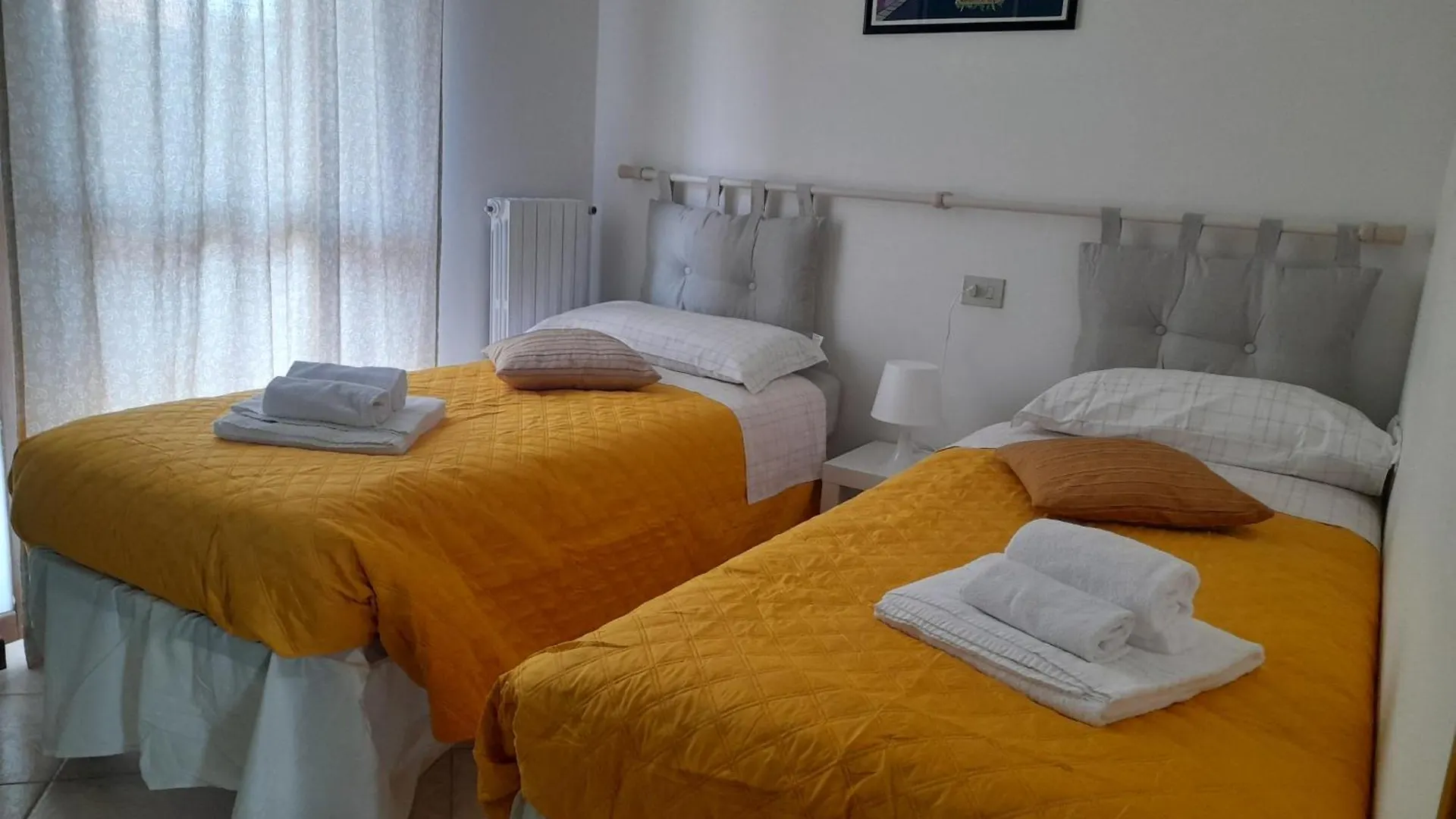 아파트 Mahatma Residence Lake View 라찌제
