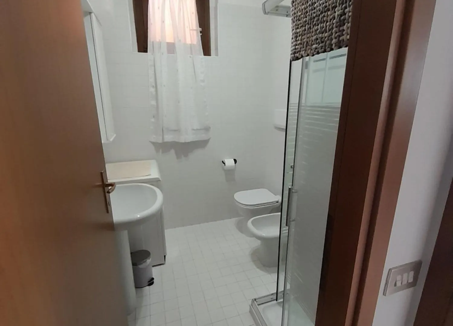 Mahatma Residence Lake View 라찌제 아파트