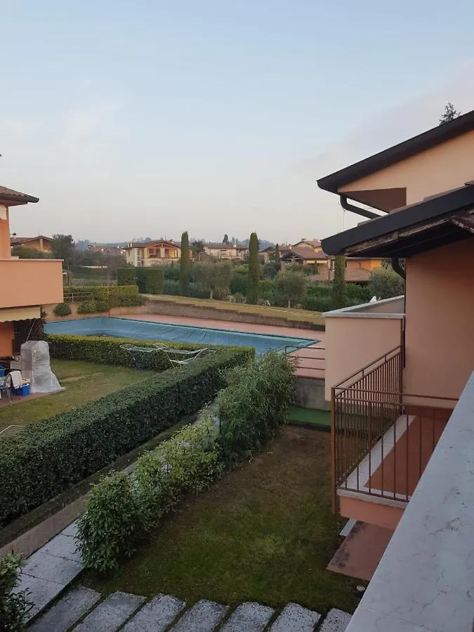 Mahatma Residence Lake View ラツィーゼ イタリア